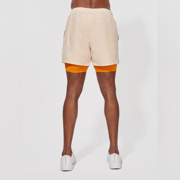 NWT BARRY'S VINTAGE WHITE/BLAZE 5 IN SHORT LINED SZ LARGE - Picture 4 of 6